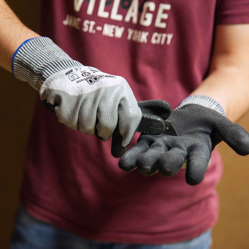 Large gamme gants de travail - gant de travail anticoupure